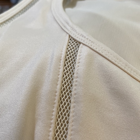 FABLETICS Women’s Mesh Pullover Medium Impact Sport Bra Activewear Top Sz XL - Picture 9 of 10